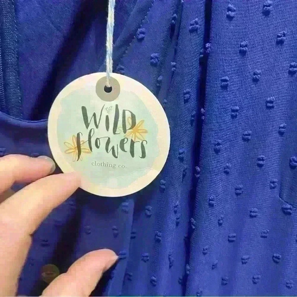 NWT Wildflowers Feliz Navidad Dress - Picture 8 of 10